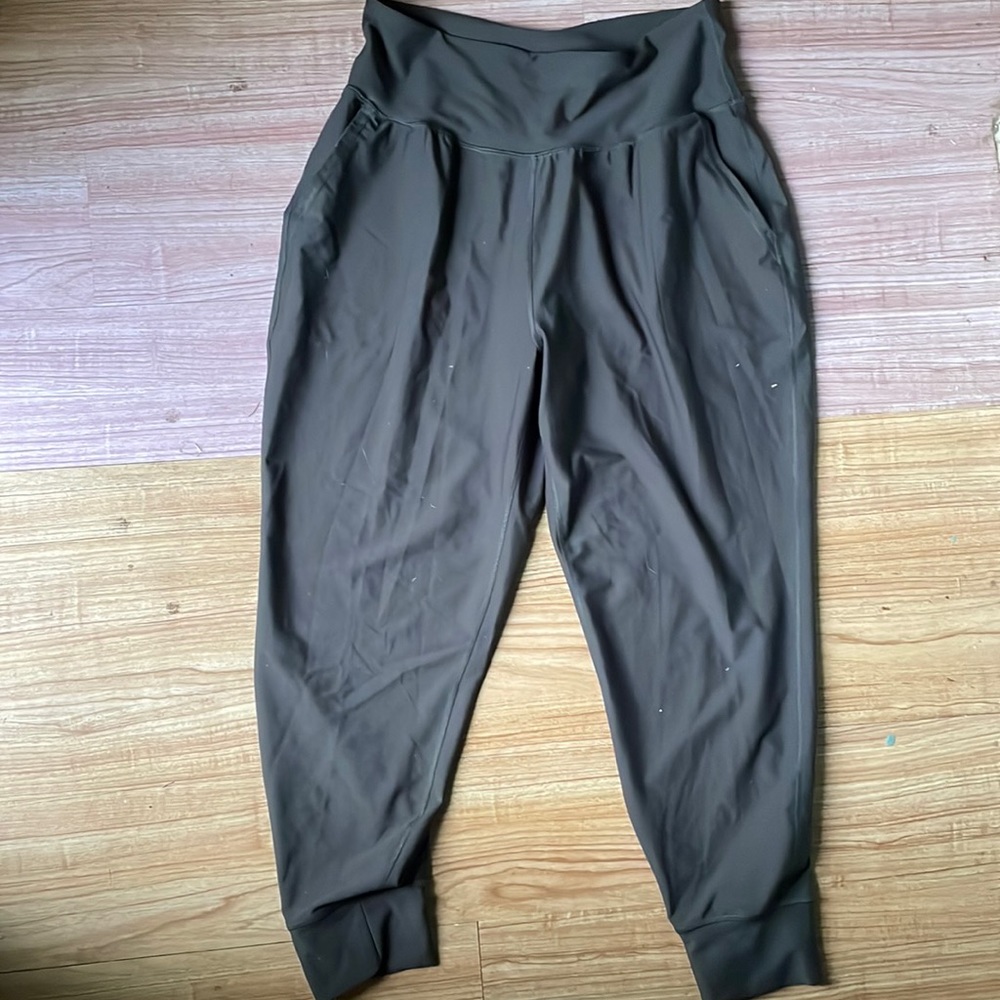Old Navy Active dark army green athletic joggers